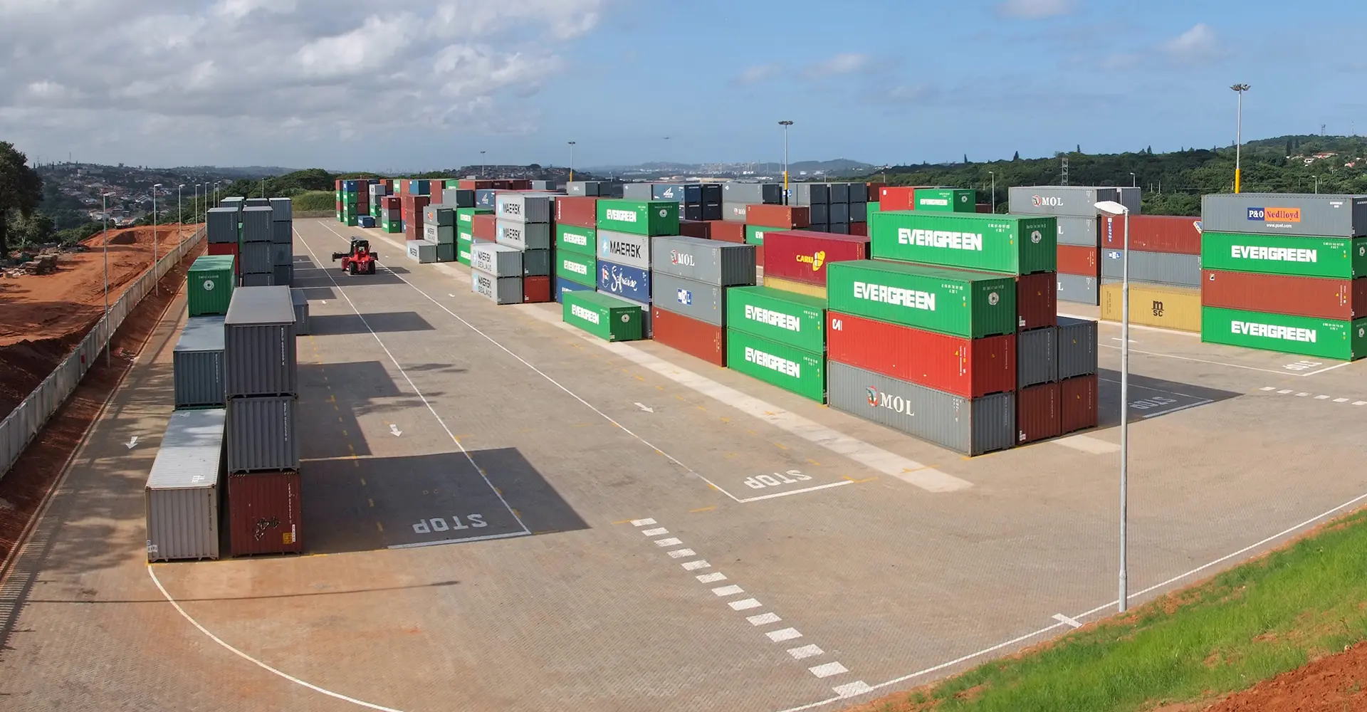 Conaineryard at the BLG site in South Africa (Foto)