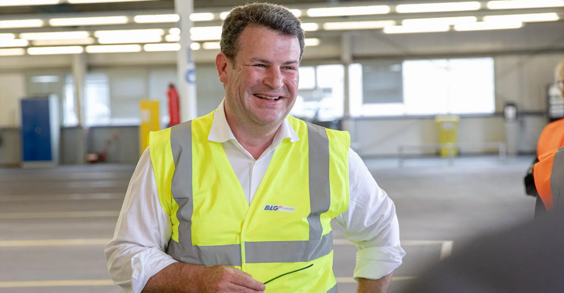 German Minister of Labor and Social Affairs, Hubertus Heil in BLG Logistics safety vest (Foto)